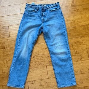 Levi Wedgie Straight Jean